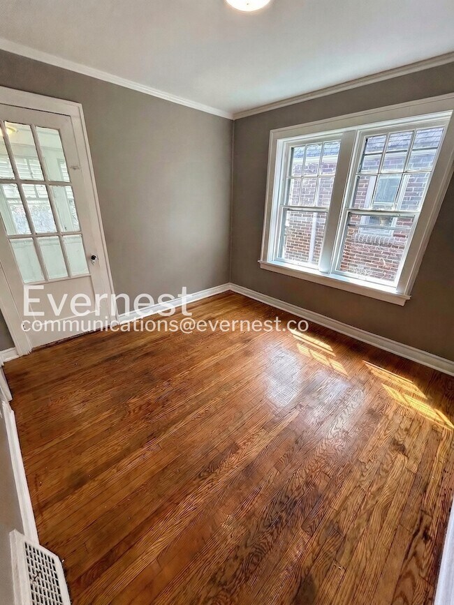 Building Photo - 5932 Floy Ave