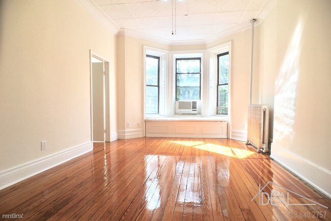 Building Photo - 405 3rd St