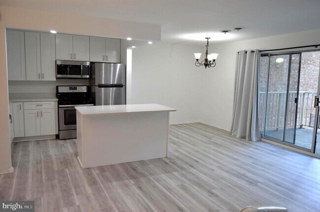 Foto del edificio - 2636 Fort Farnsworth Rd