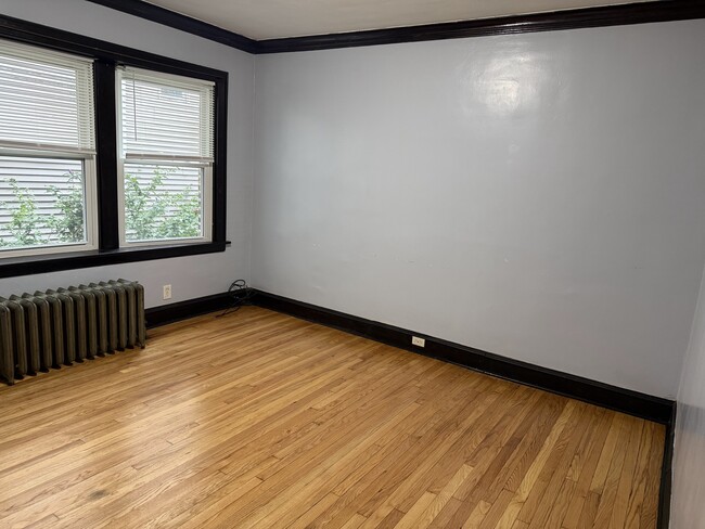 Building Photo - 2821 W Fletcher St