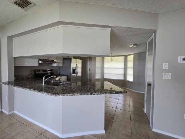 Foto del edificio - 12367 Linden Dr
