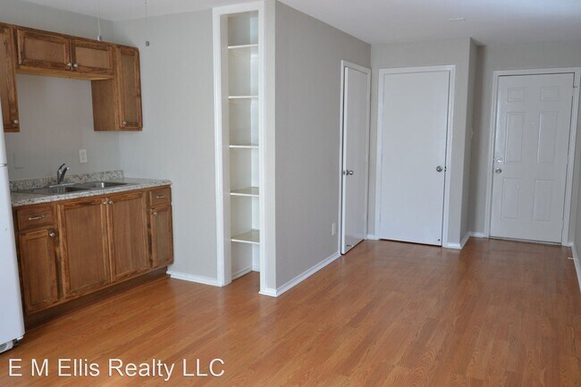 Foto del edificio - 1 br, 1 bath House - 902 W Kings Hwy # 3