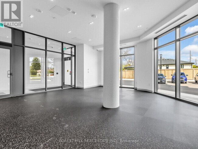 Photo du bâtiment - 700 Sheppard Ave W