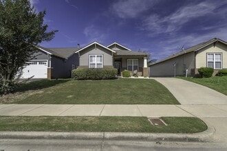 Building Photo - 3909 Brookshire Way