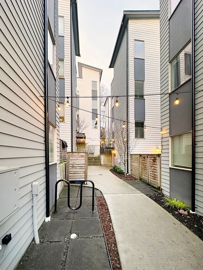Foto del edificio - 3bd/2ba Seattle Townhome