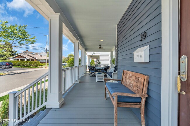 Building Photo - 39 East End Ave