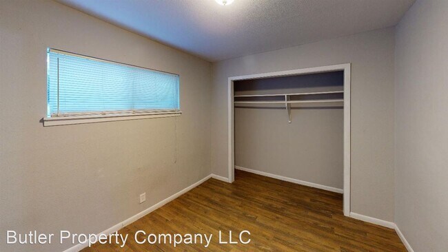 Foto del edificio - 2 br, 1 bath House - 3253 S Staples St Apt 7