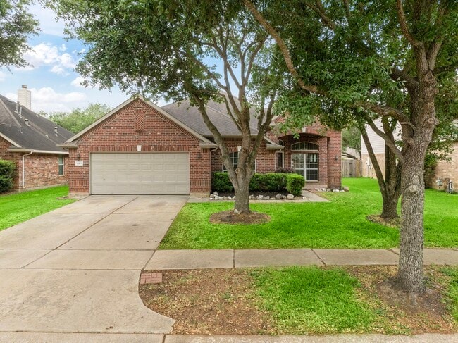 Building Photo - 11403 Sandermeyer Dr