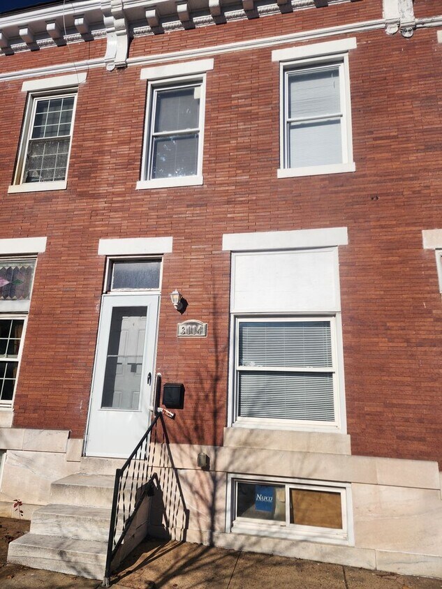 Foto principal - East Baltimore 2 Bedroom 1 Bathroom Town Home