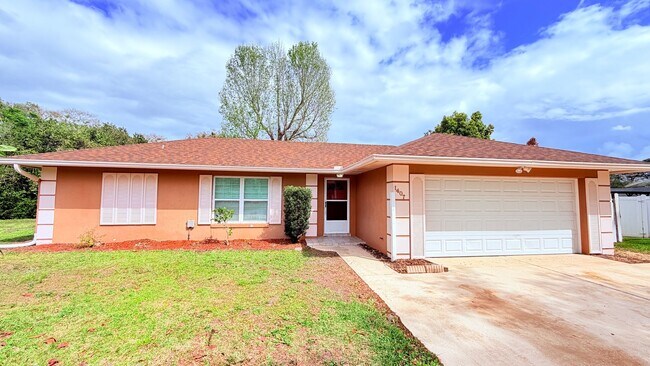 Foto del edificio - Beautiful 4 Bedroom 2 Bath Home!