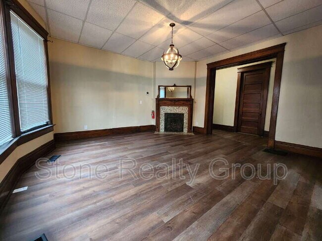 Foto del edificio - 1200 S 7th St