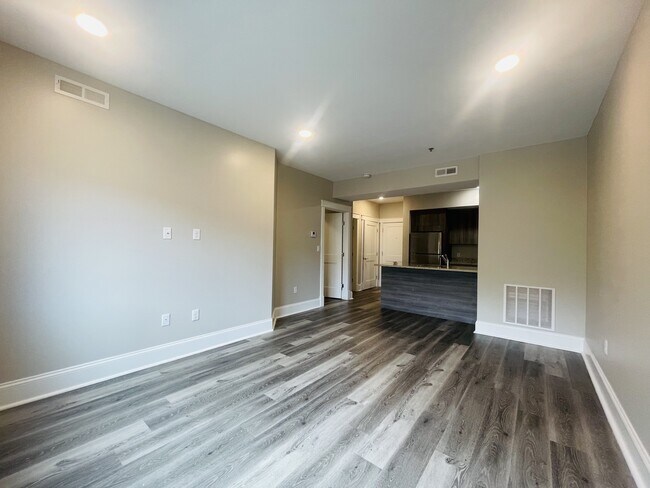 Foto del edificio - 330-350 Pleasant St. Unit 245