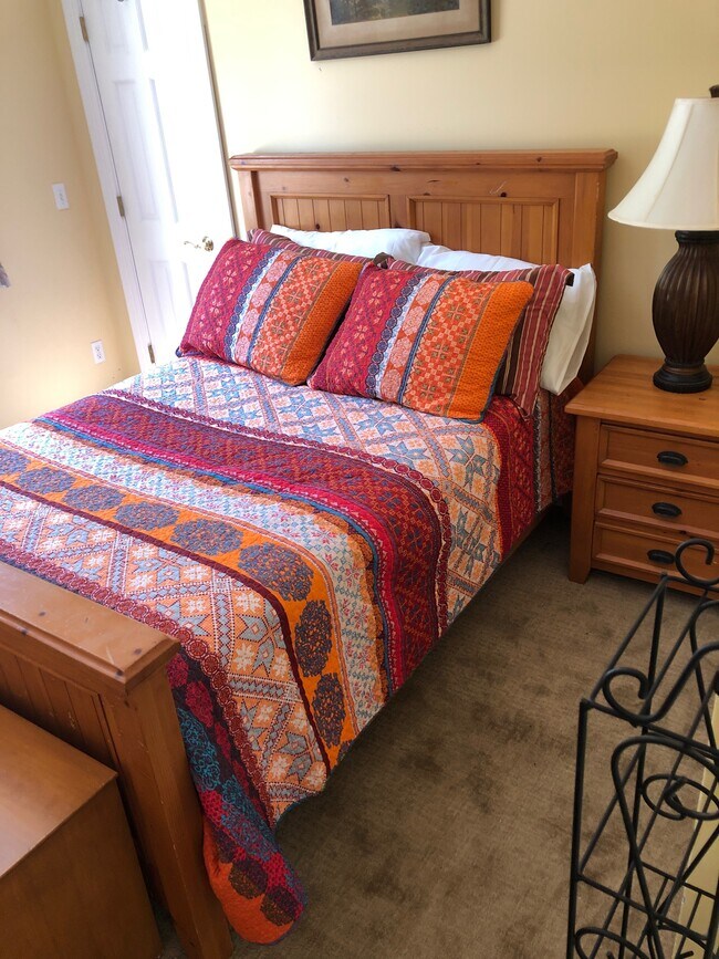 Foto del edificio - 414 N St Marys Ave