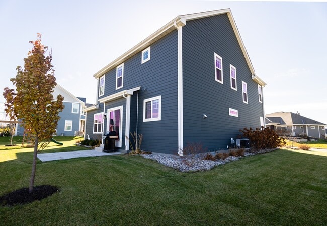 Exterior trasero 1 - W198N5020 Hickory St