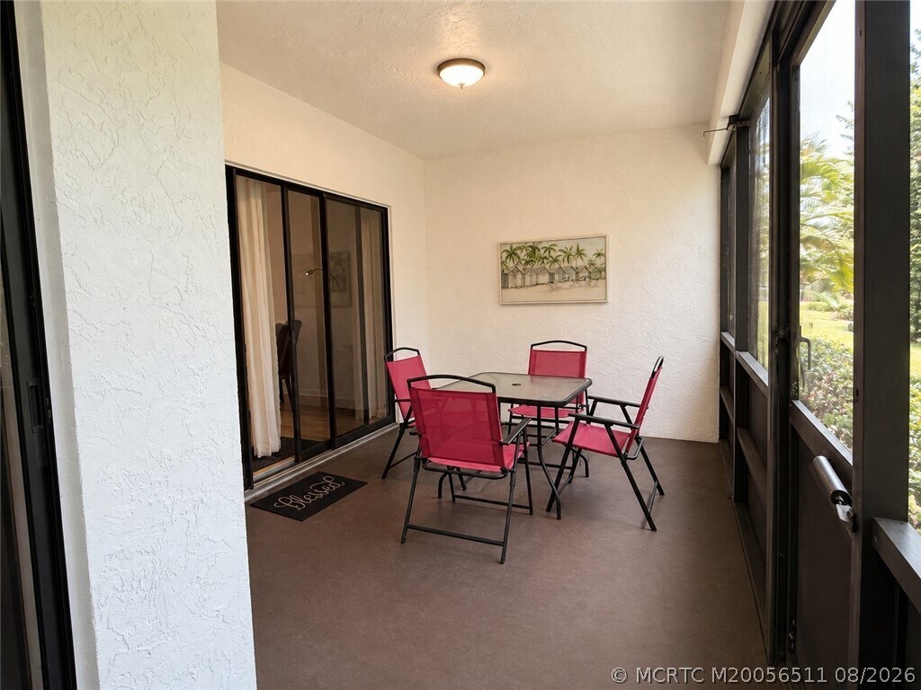 Foto del edificio - 615 NW Oleander St