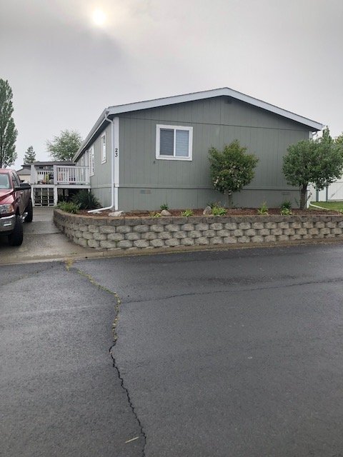 Foto del edificio - 255 NW Golden Hills Dr