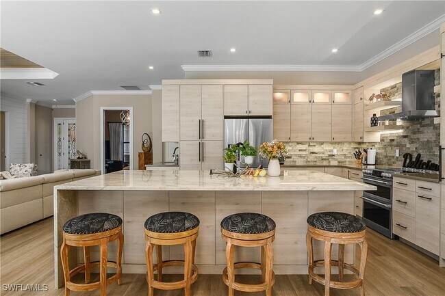 Building Photo - 9489 Italia Way