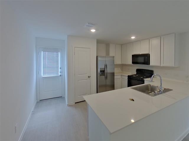 Foto del edificio - 807 Ponderosa Ln