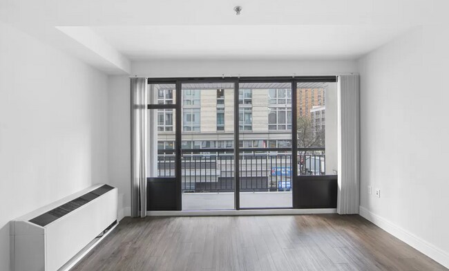 Foto del edificio - 1749 1st Ave.