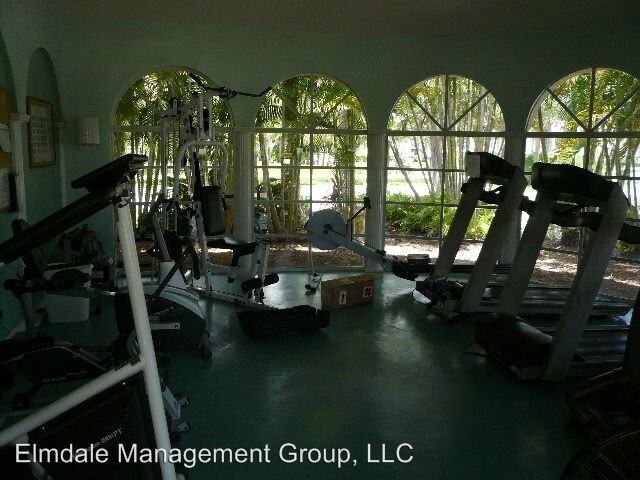 Foto del edificio - 720 Lake Orchid Cir
