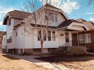 Building Photo - 5021 W Greenfield Ave