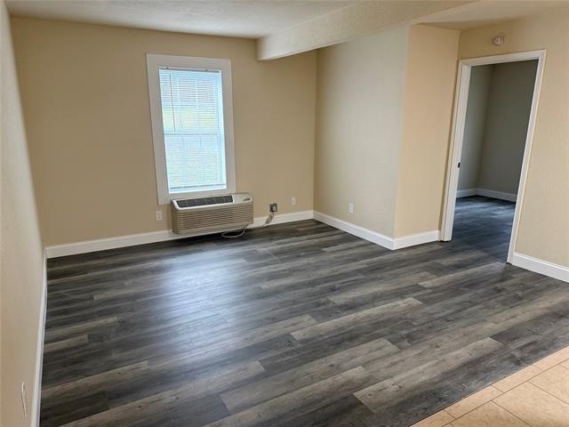 Building Photo - 312 W Rentz St