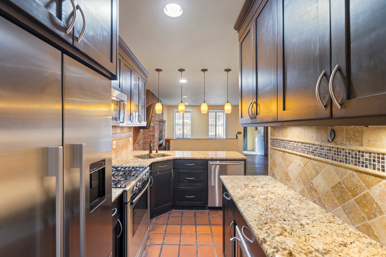 Photo - 117 W 82 St (New York, NY)