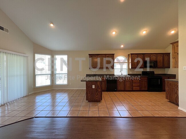 Building Photo - Updated 4/2/2 in Marine Creek Estates For ...
