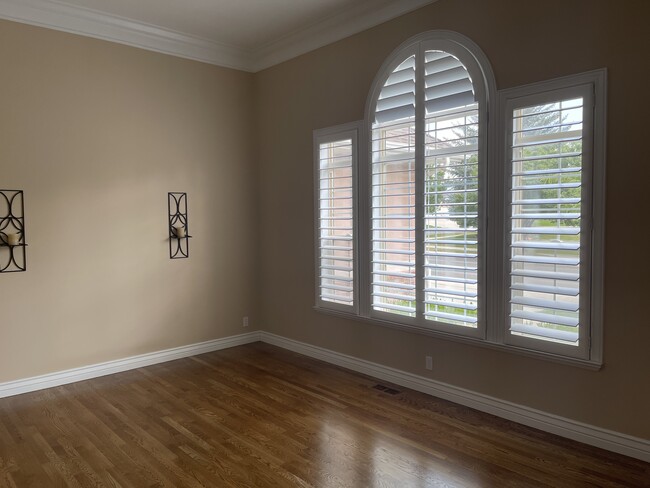 Building Photo - 1156 W Park Palisade Dr
