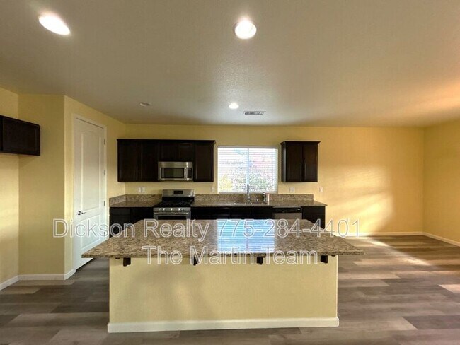 Building Photo - 1784 Fairway Hills Trail