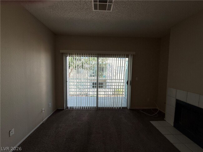 Foto del edificio - 7100 W Pirates Cove Rd