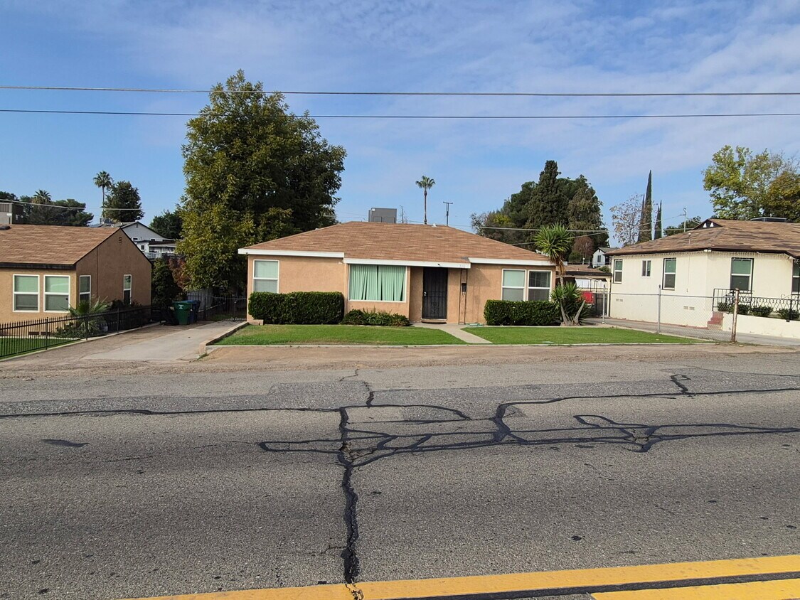 Foto principal - 3116 River Blvd