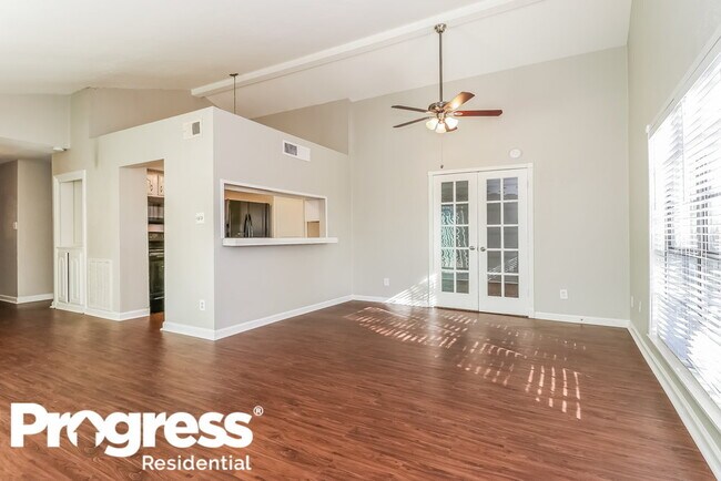 Building Photo - 2326 Sunflower Dr