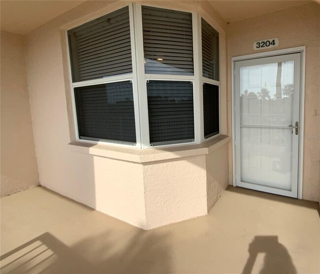 Building Photo - 6315 Shoreline Dr