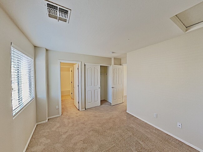 Building Photo - 3419 E Pinot Noir Ave
