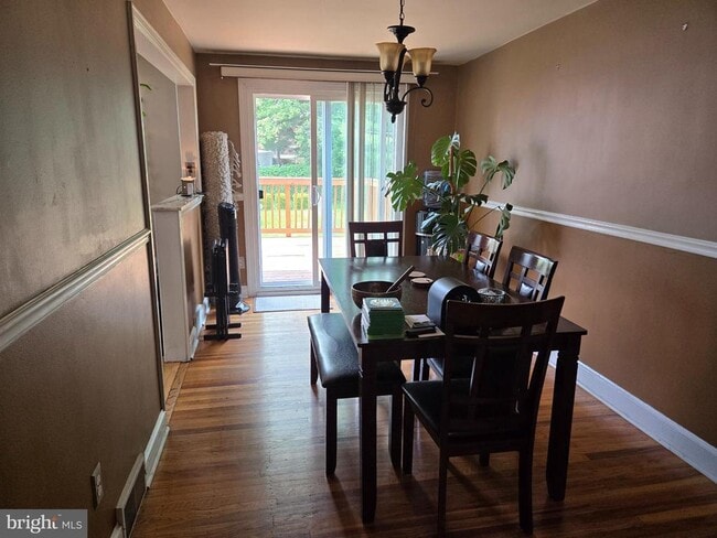 Foto del edificio - 2575 Stoneybrook Ln