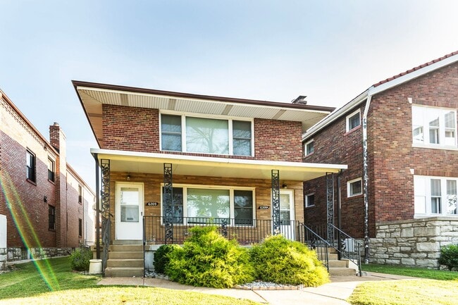 Building Photo - 6209 Loran Ave