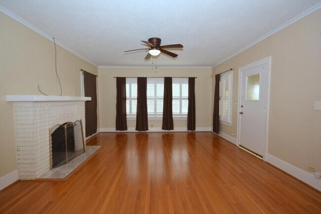 Foto del edificio - 3027 Amherst St