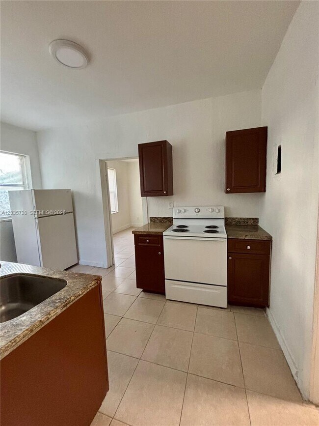 Foto del edificio - 1060 NW 47th St