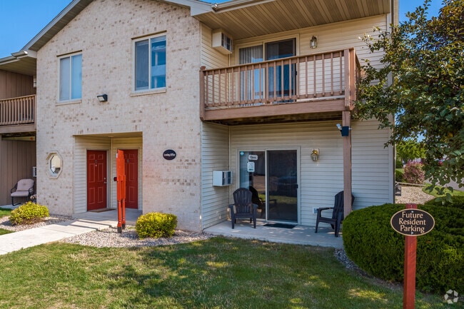 Building Photo - Shade Tree Estates