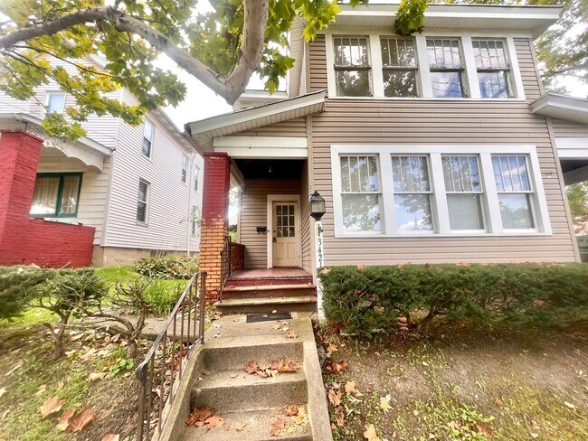 Building Photo - 3421 5th Avenue (Full Service)