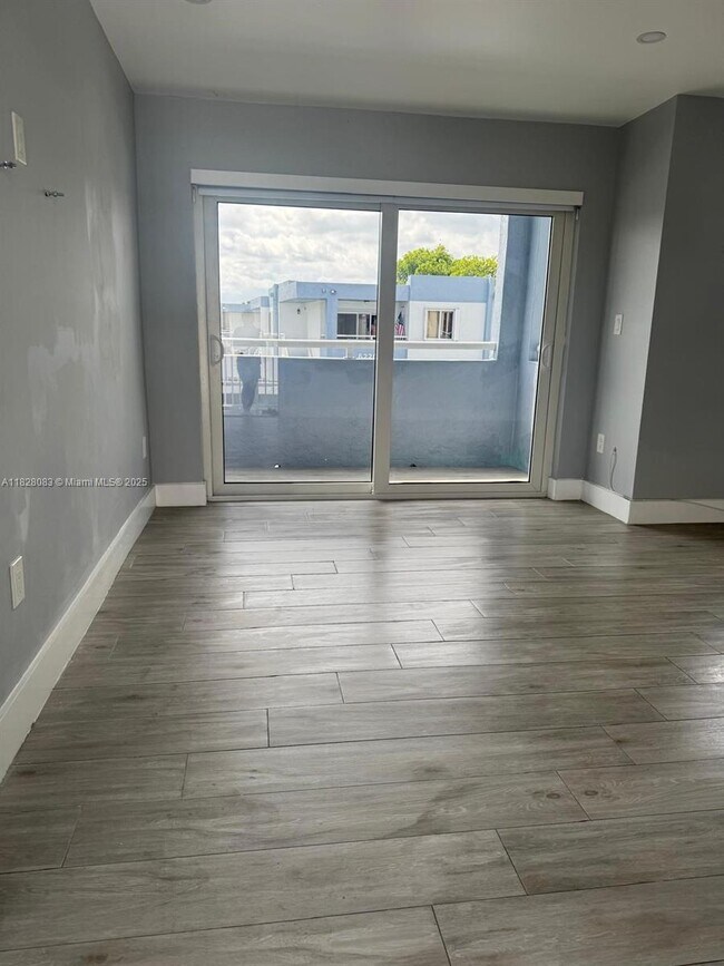 Building Photo - 6221 SW 131st Ct