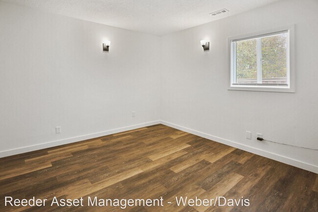 Foto del edificio - 4 br, 2 bath House - 61 Phillips ST