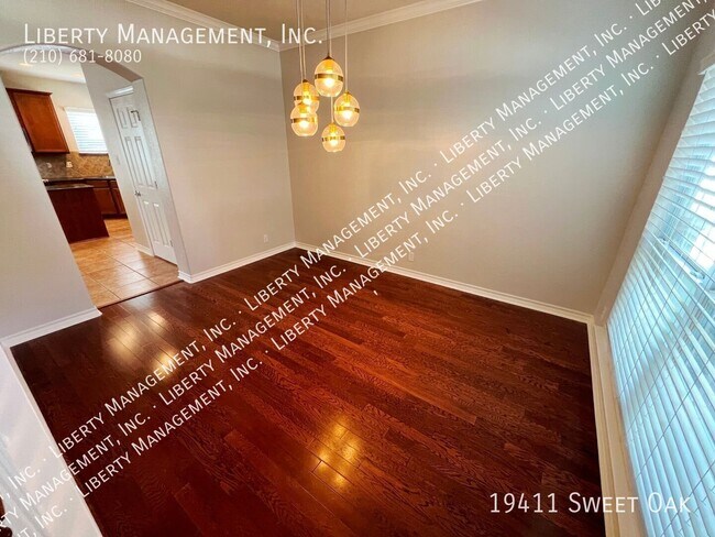 Foto del edificio - 19411 Sweet Oak