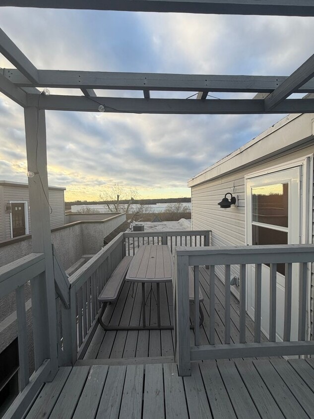 Building Photo - 1925 N 33rd St