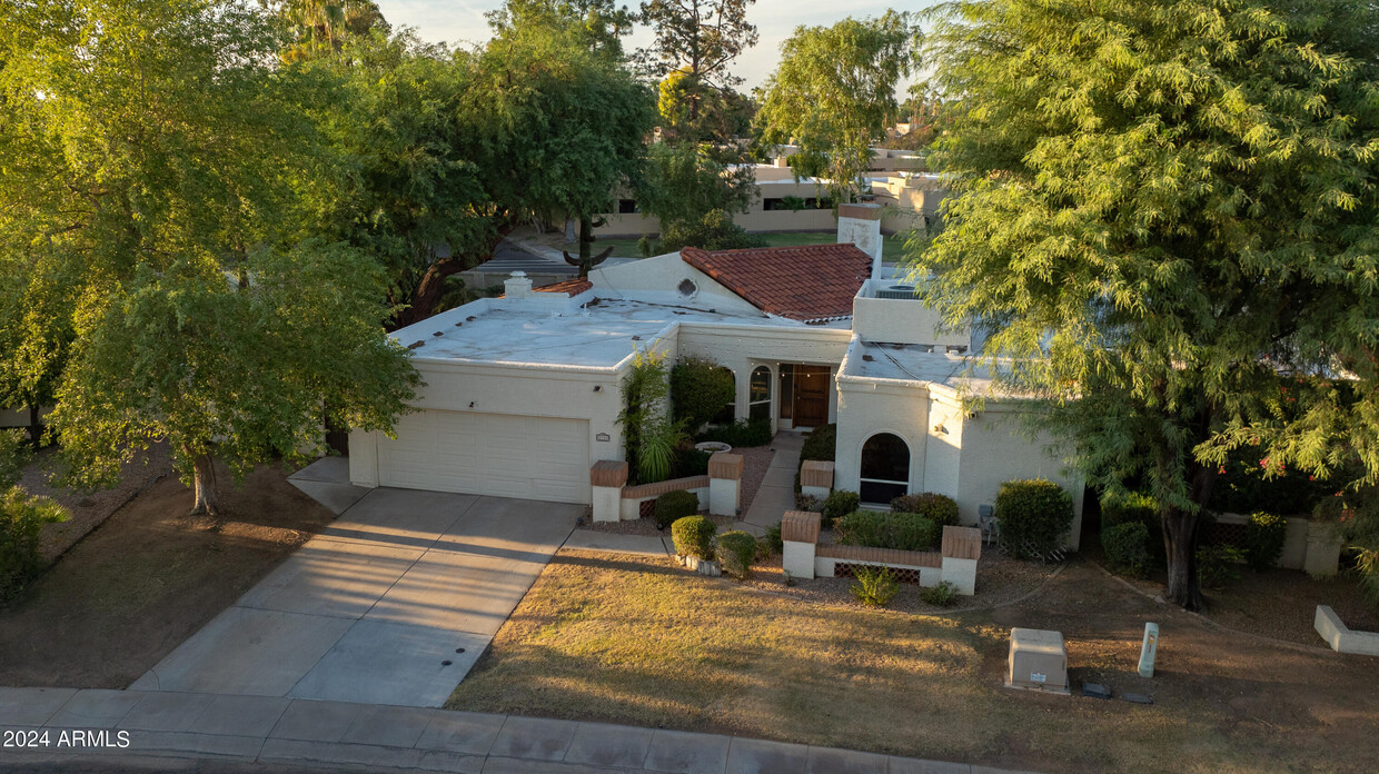 Foto principal - 8744 E San Pedro Dr