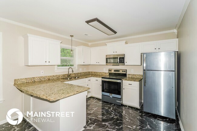 Foto del edificio - 1131 Poplar Hollow Dr