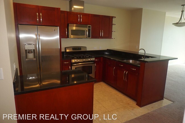 Building Photo - 4575 Dean Martin Dr