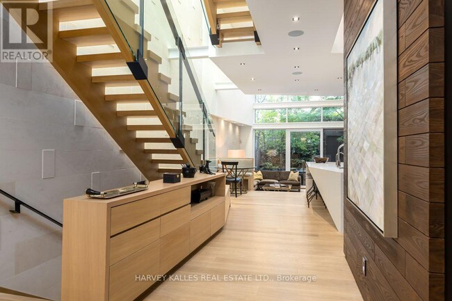 Building Photo - 5 Relmar Rd