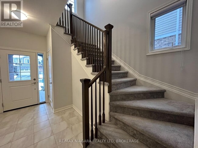 Building Photo - 3596 Carolinia Ct